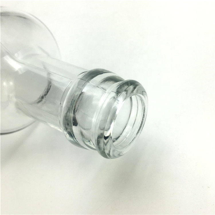 Empty 200ml glass bottles for carbonated drinks with crown cap