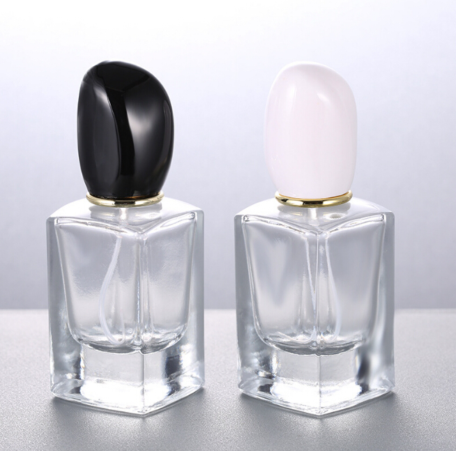 Empty 30ml 50ml Women Clear Square Refillable Glass Bottles with Unique Cap Perfume Mist Spray Atomizers Wholesale