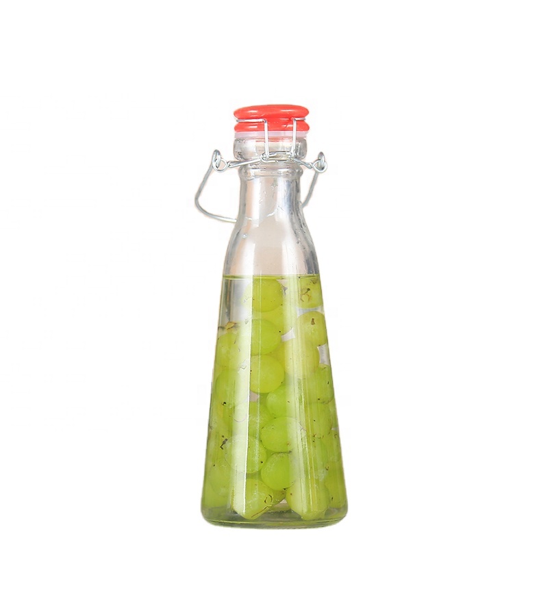 Empty 500ml 1000ml beverage bottle