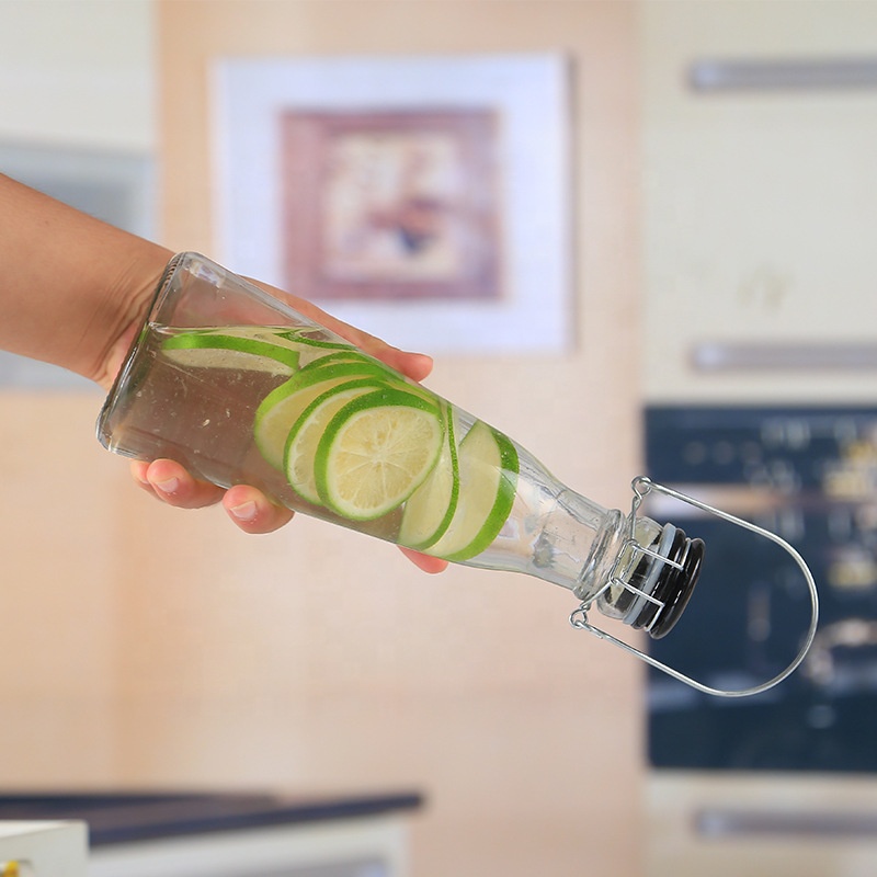 Empty 500ml 1000ml beverage bottle