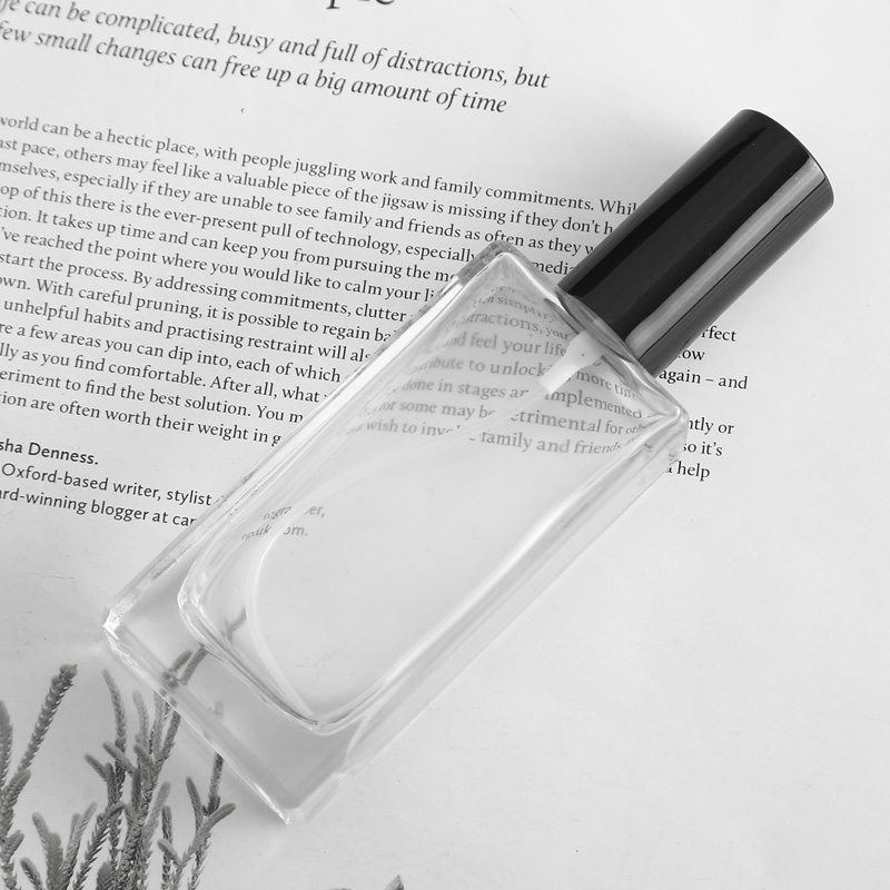 Empty 50ml Rectangle Square Clear Refillable Perfume Glass Bottles Glass Spray Parfum Bottle Wholesale