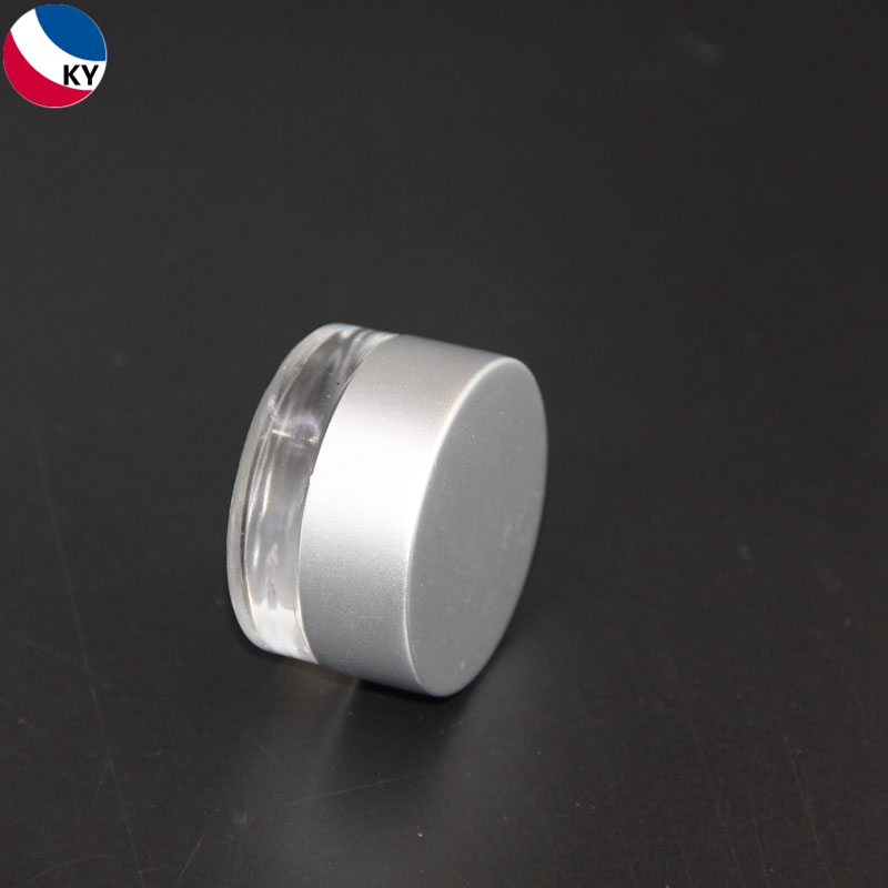 Empty Cosmetic Custom Round Screw Top 2G 5G 5ml 7ml 8ml 10ml 10gram 15G Containers Lid Balm Glass Jar with Metal Clear Lip White