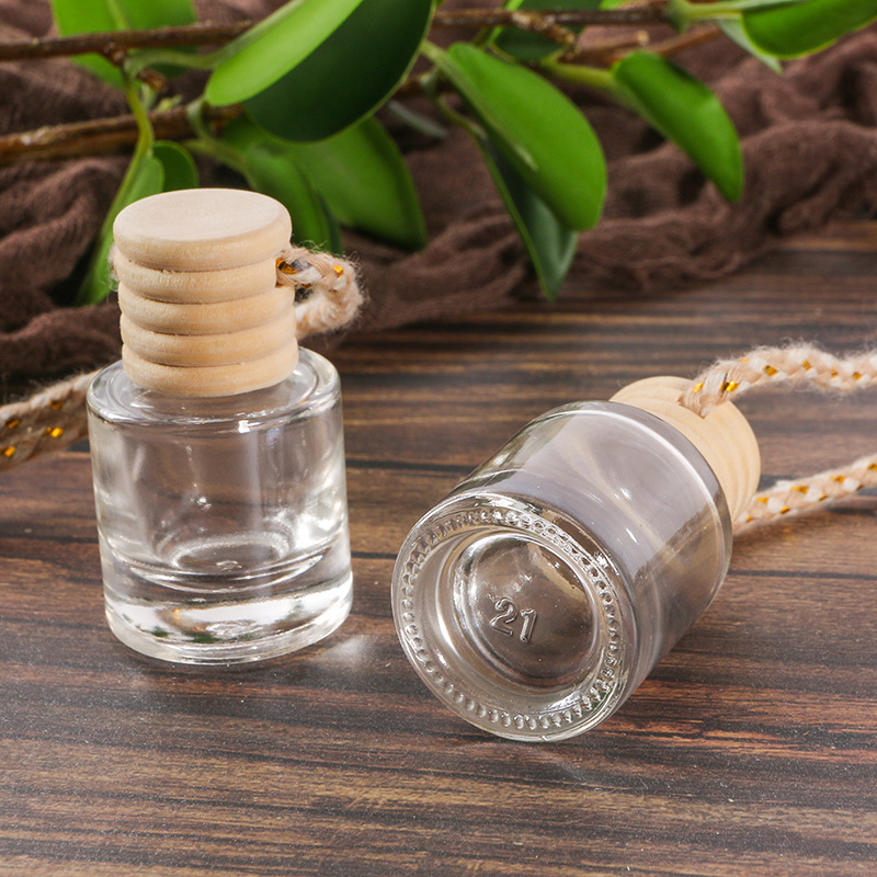 Empty Custom Round Air Freshener Glass Bottles 5ml Refillable Car Hanging Glass Bottle for Car Diffuser Use