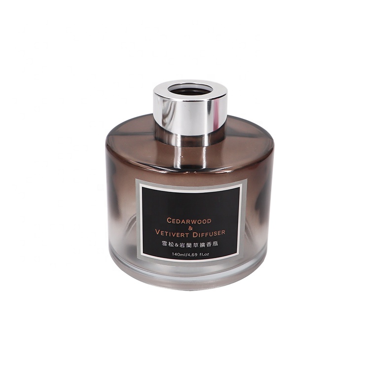 Empty Glass 130ml Refillable Diffuser Bottle With High Quality Cap For Women