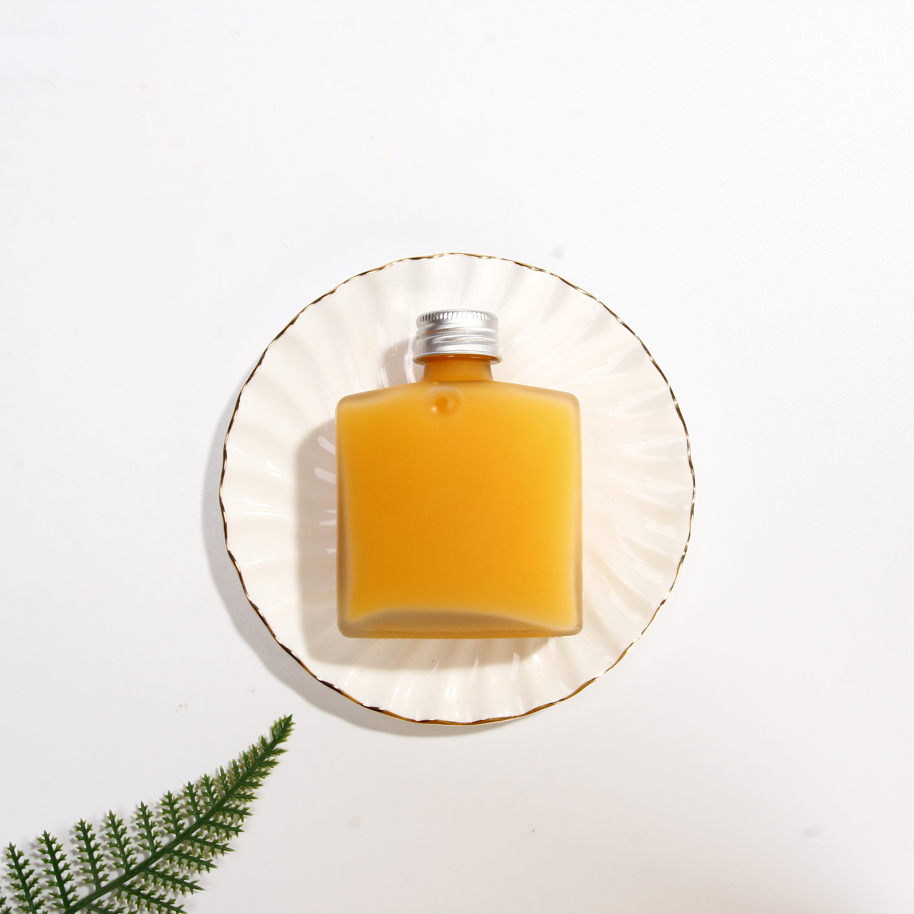 Empty Glass Bottle Liquor Bottle Flat Shoulder 200ml Iced Cold Brew Coffee 100ml 250ml 350ml 500ml Screw Cap Juice Beverage