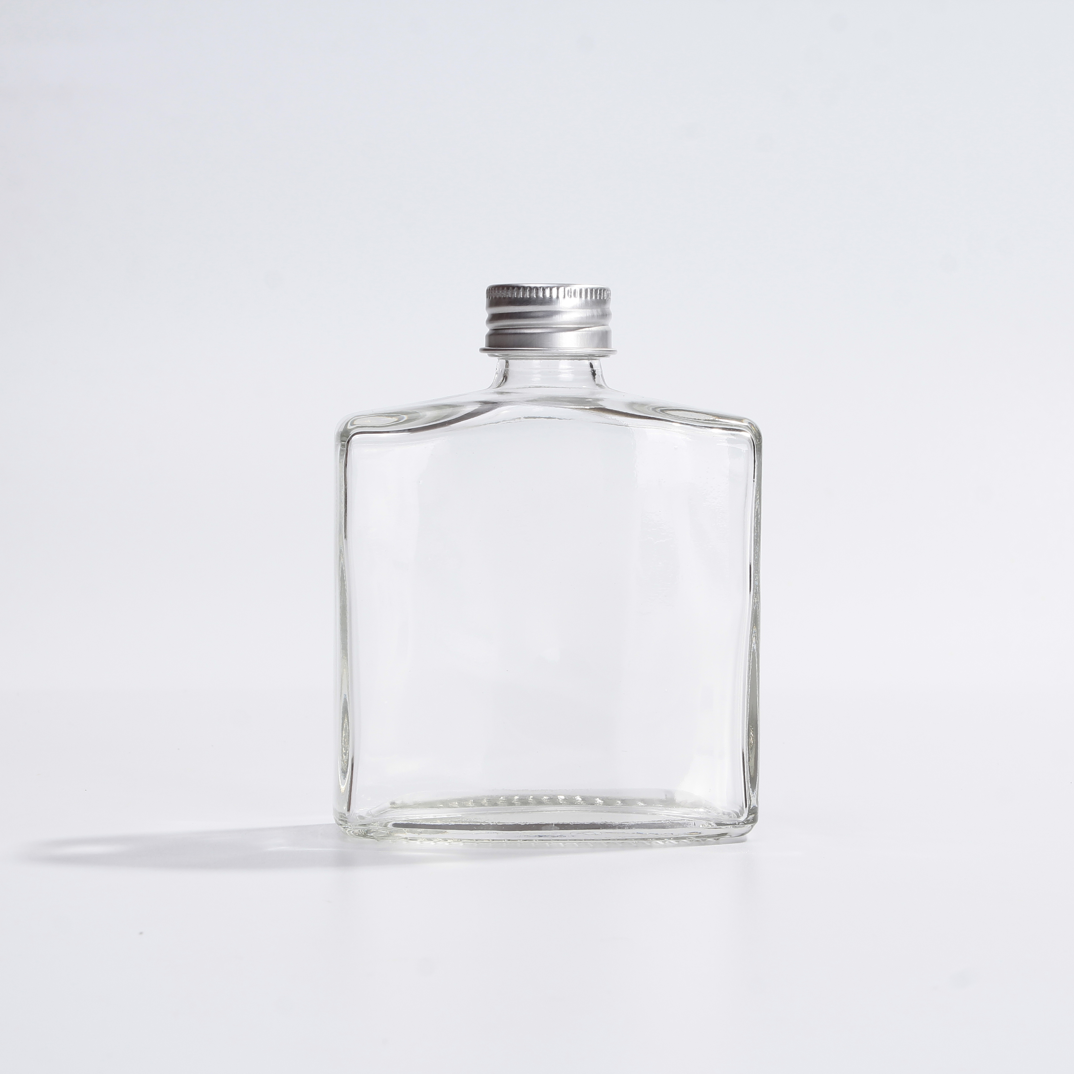 Empty Glass Bottle Liquor Bottle Flat Shoulder 200ml Iced Cold Brew Coffee 100ml 250ml 350ml 500ml Screw Cap Juice Beverage