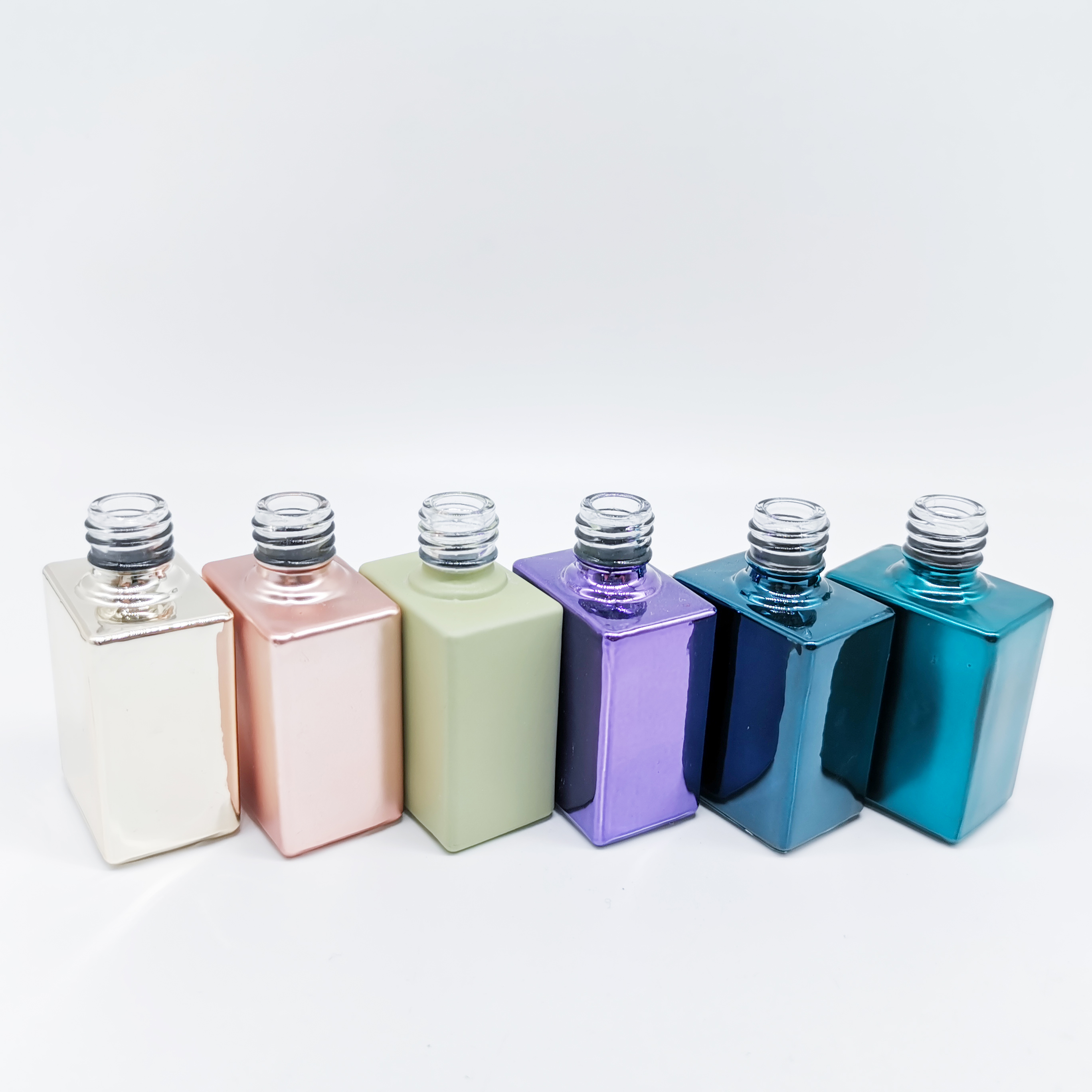 Empty Kids Nail Polish Bottle Glass With Brush And Gold Cap 15ml Cosmetic Packaging Supplier