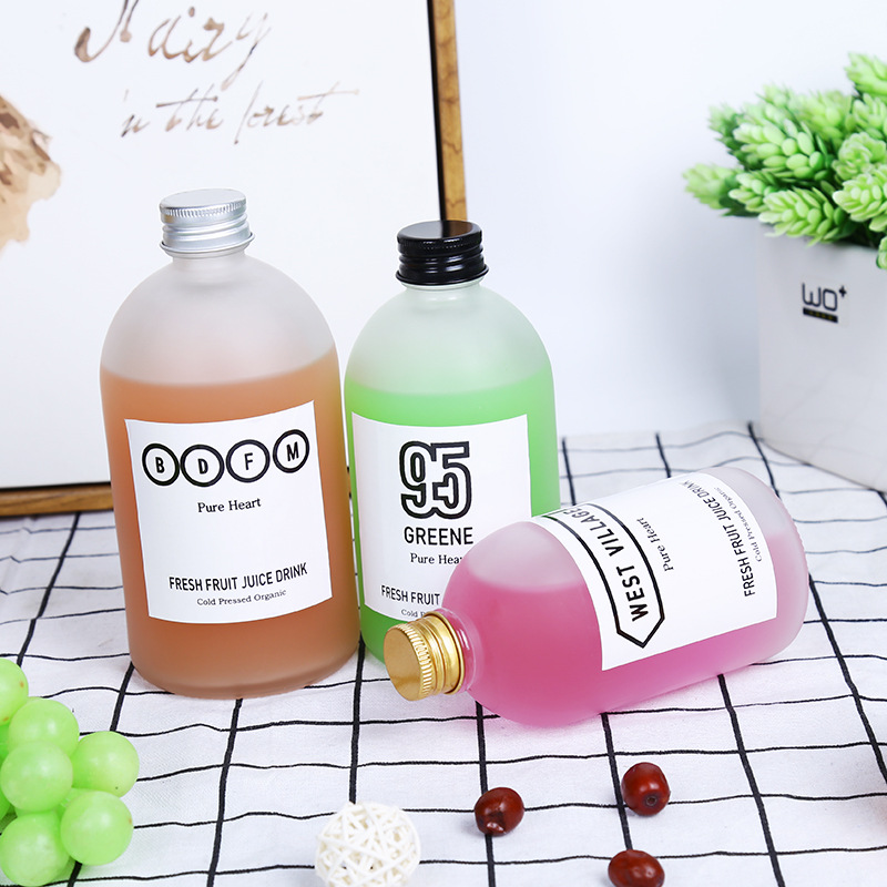 Empty Round Glass Beverage Bottle 150ml 270ml 350ml 500ml Water Juice Milk Wine Bottle with Metal Screw Cap