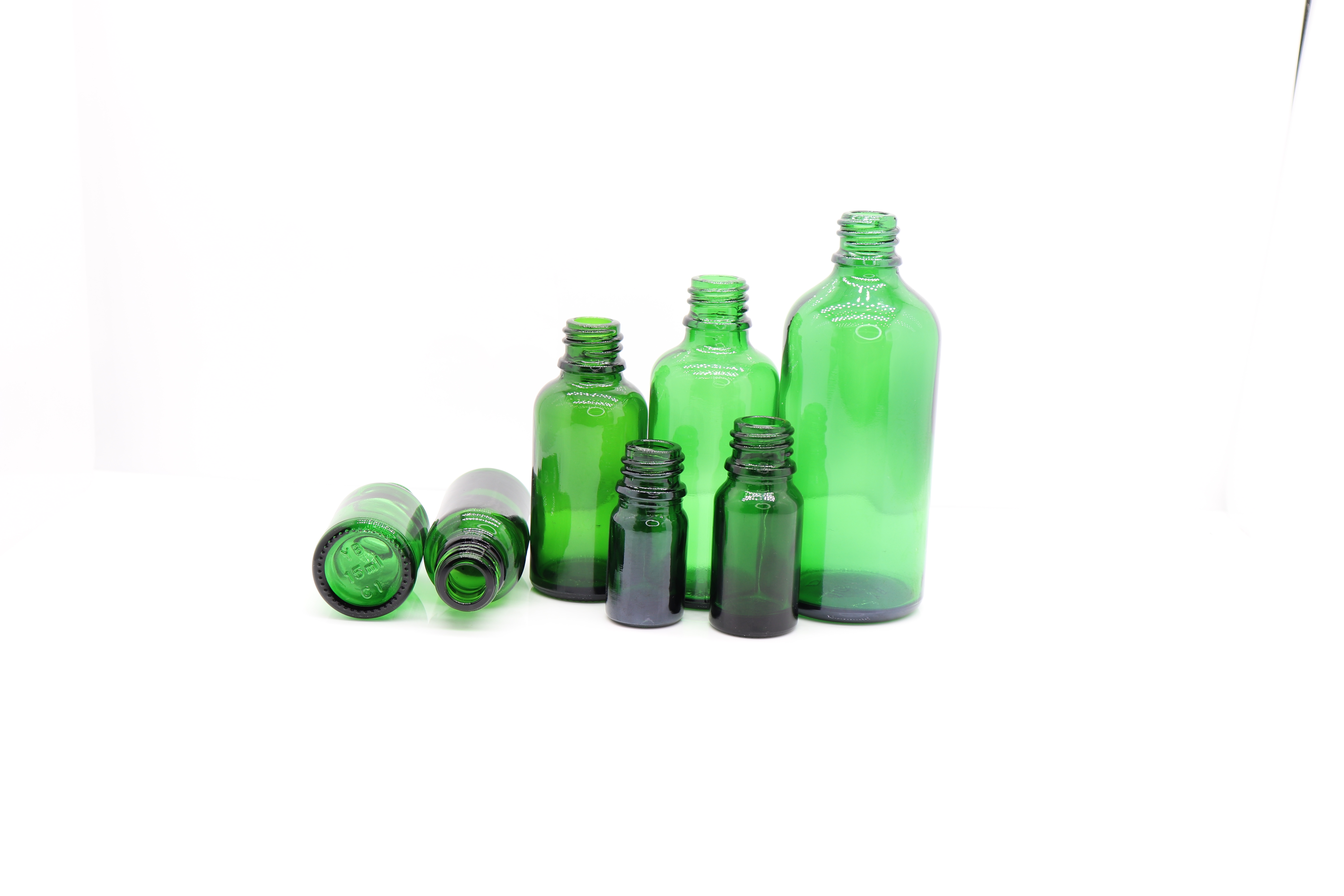 Empty essential oil bottle with round paper box amber glass bottle glass bottle with dropper cap wholesale 5-100ml