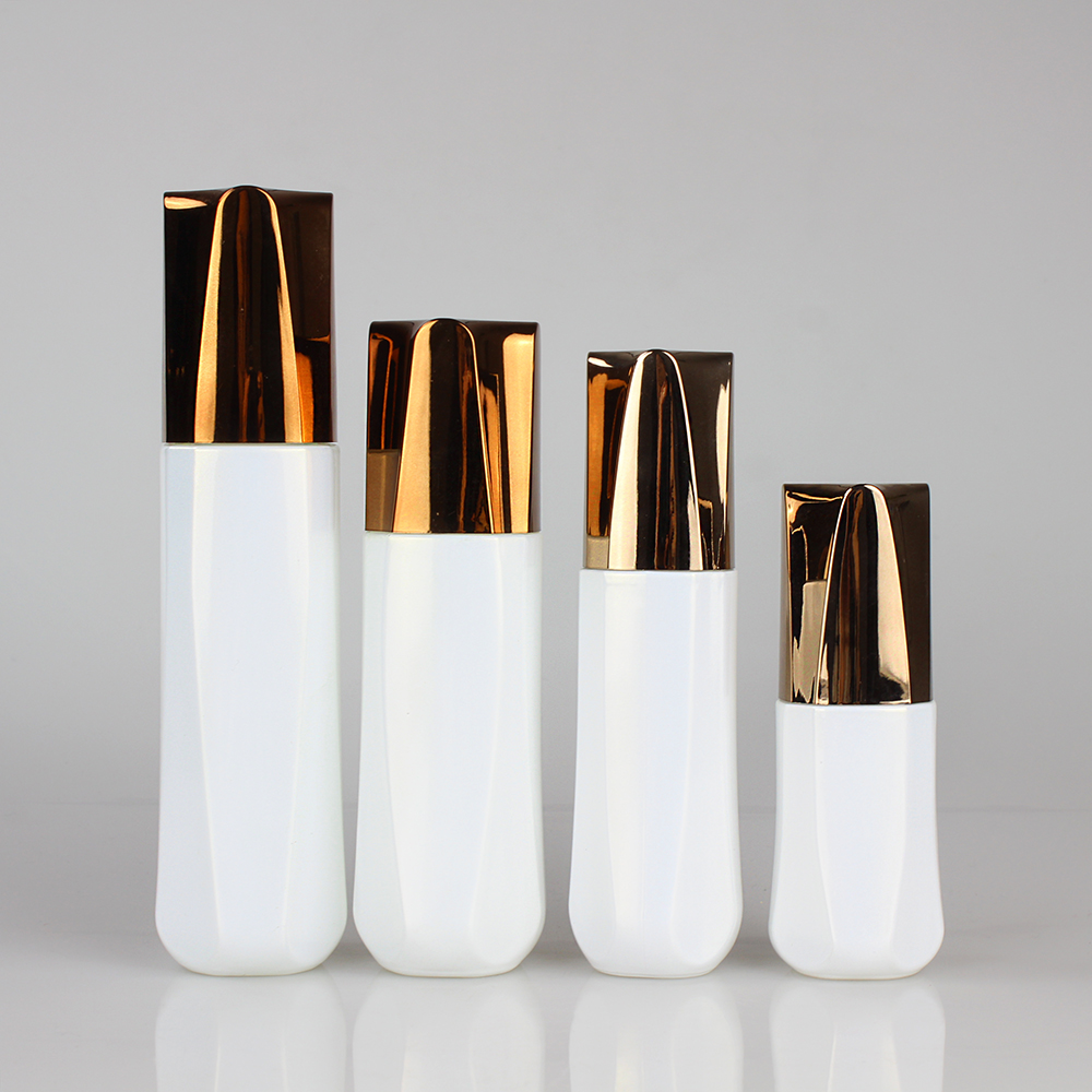 Empty glass cosmetic packaging of 40ml 60ml 100ml 120ml lotion pump bottle and the white cream jar in 30g with gold lid