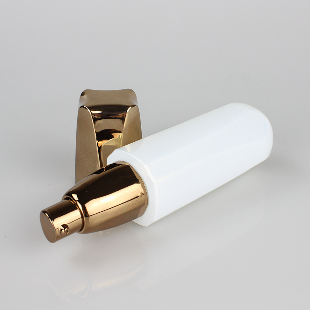 Empty glass cosmetic packaging of 40ml 60ml 100ml 120ml lotion pump bottle and the white cream jar in 30g with gold lid