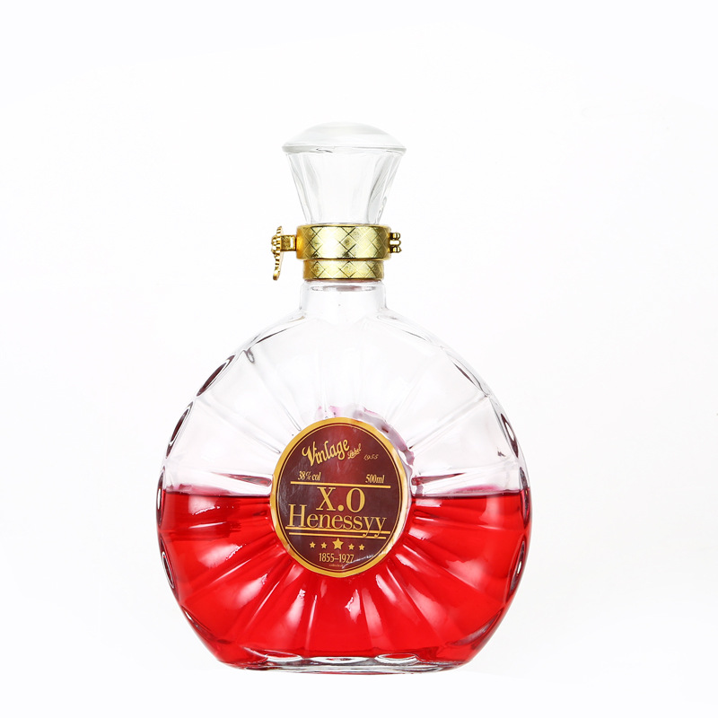 Empty high quality glass 500ml wine bottles decoration XO flat fancy miniature liquor bottles for liquor with screw cap