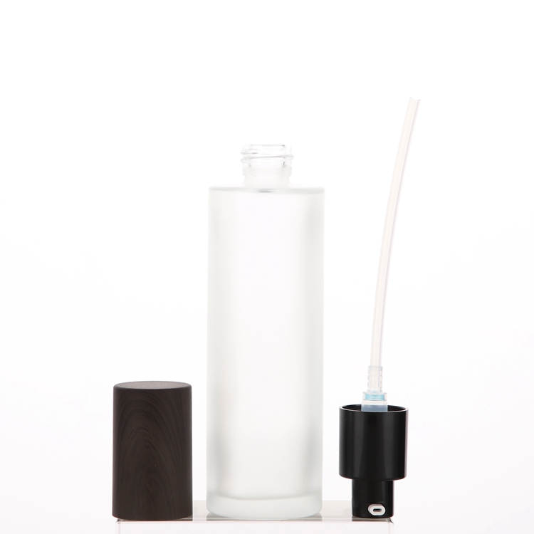 Empty matte clear glass cosmetic set packaging in 30ml 100ml 120ml lotion pump bottle and 30ml 50ml cream jar