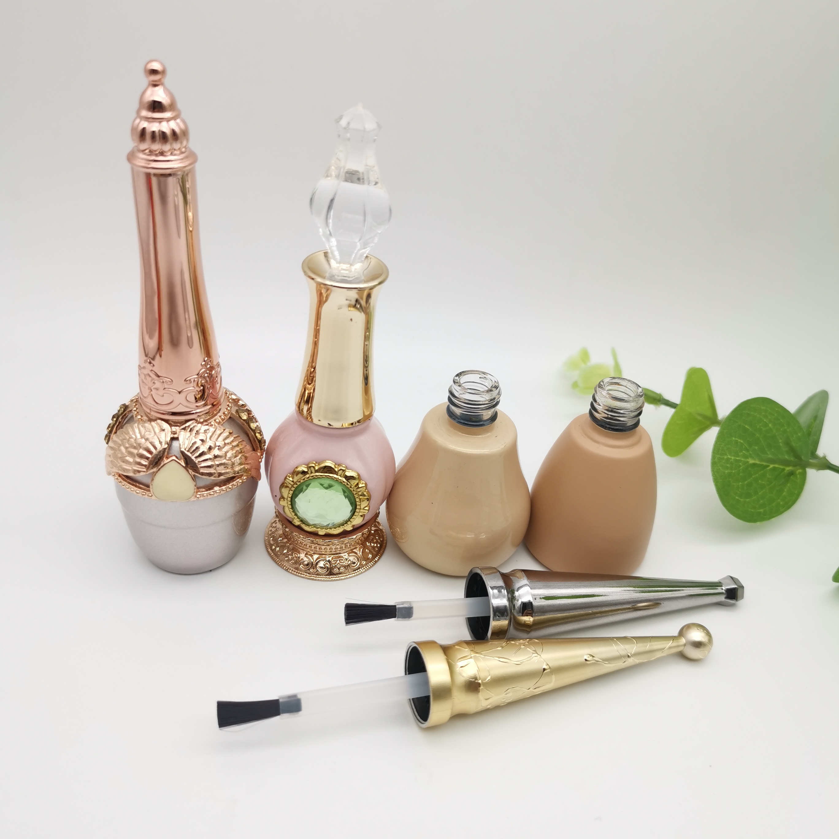 Empty round ball gold lid gel nail polish bottle 12ml with brush