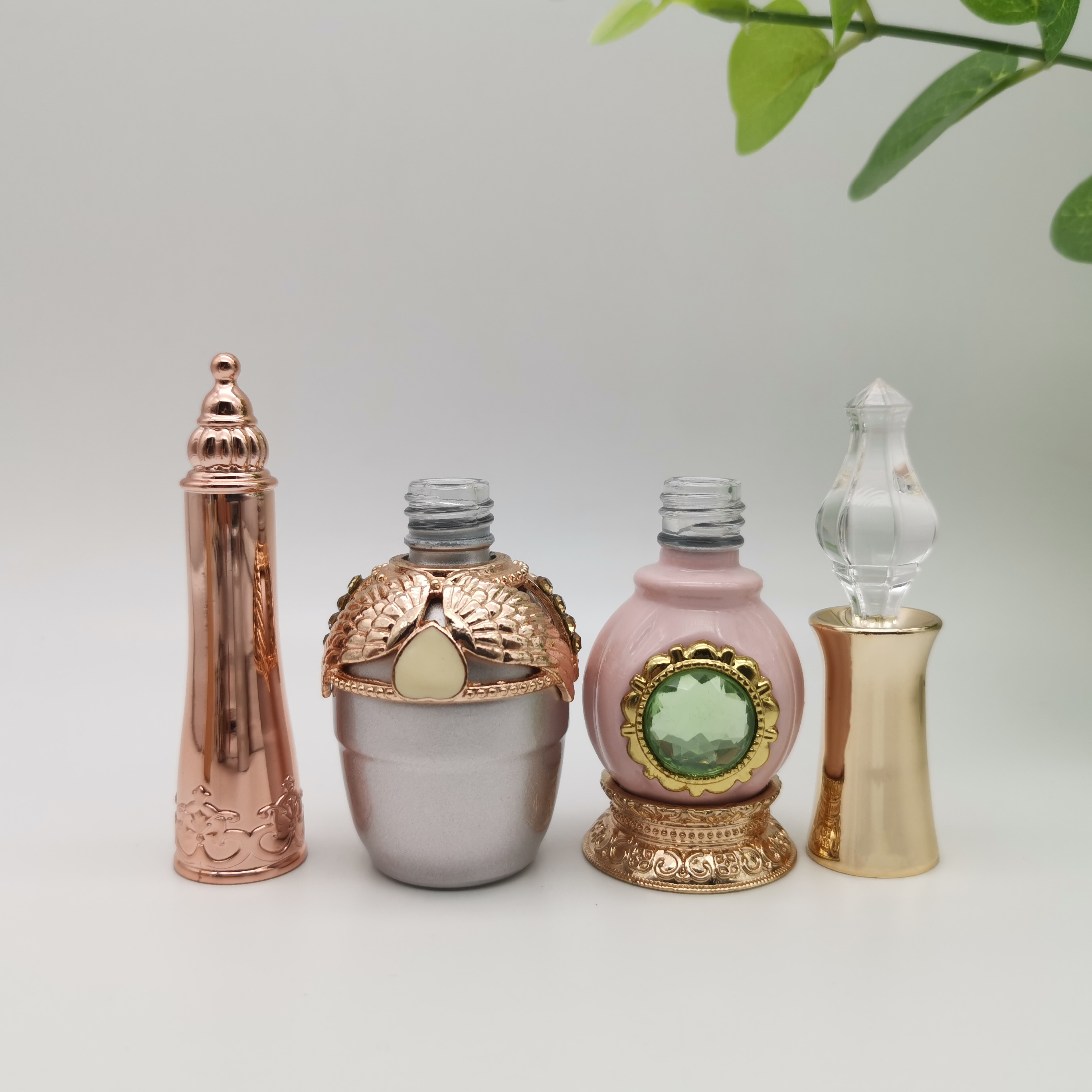 Empty round ball gold lid gel nail polish bottle 12ml with brush