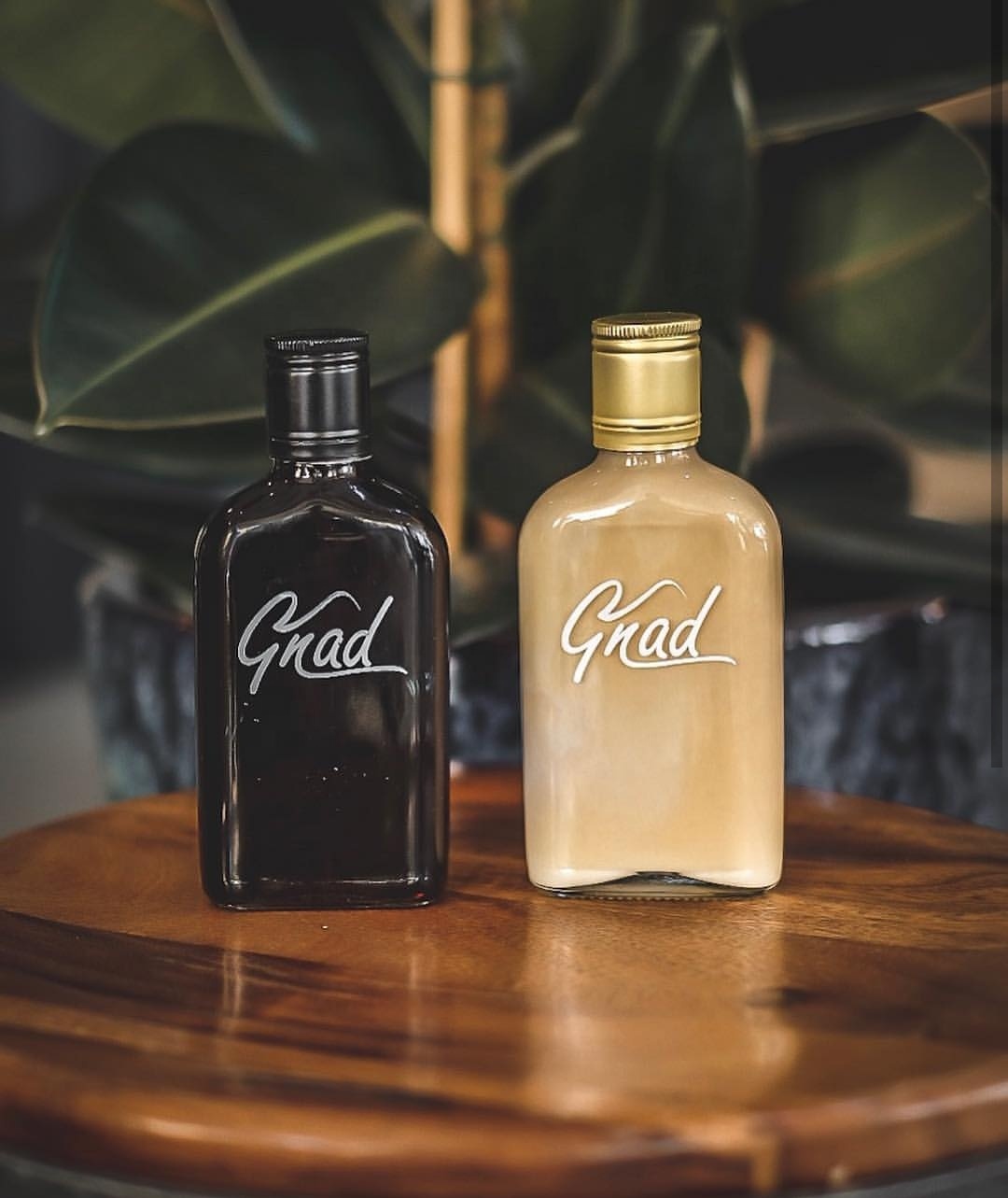 Empty whiskey cocktails cold brew coffee flat flask 200ml glass bottle with aluminum lid