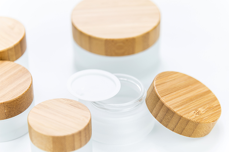 Empty wholesale cosmetic packaging natural 30g 50g glass jar with bamboo lid