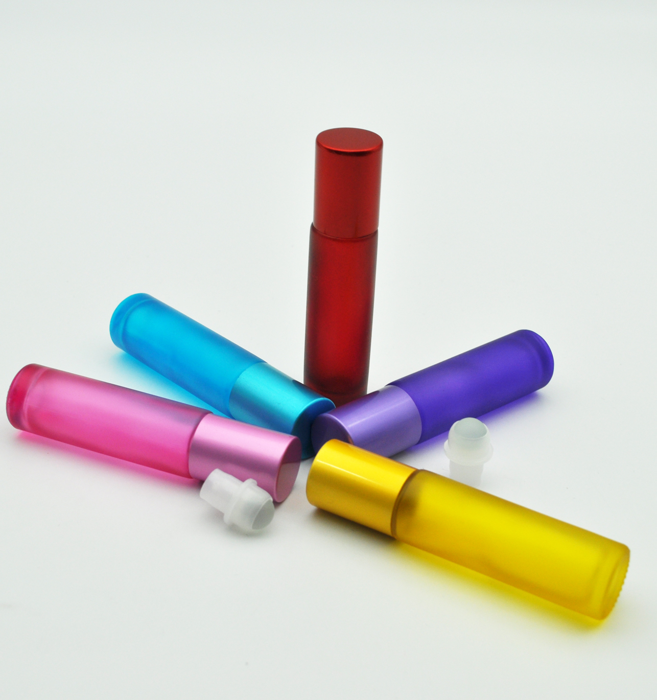 Essential oil use pink black colorful 5ml 10ml eye cream glass roll on bottle with bamboo lid and metal stainless roll balls