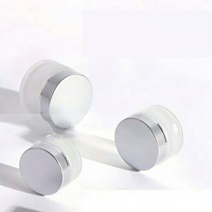 European Quality Delicate Appearance Whitening Cream Jar