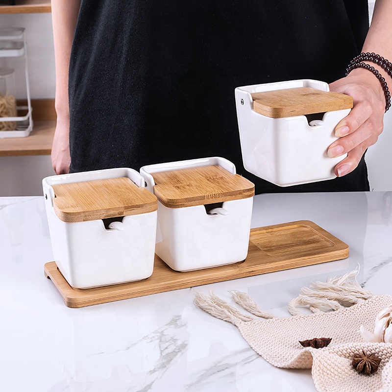 European-style ceramic seasoning pot set creative bamboo lid seasoning pot kitchen seasoning bottle oil and salt pot combination