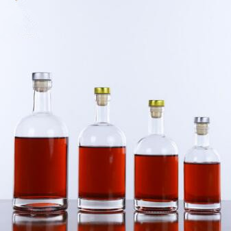 Extra white flint 200 500 700 750ml clear glass liquor wine bottles empty Vodka Sprits glass bottle screw bottle cap