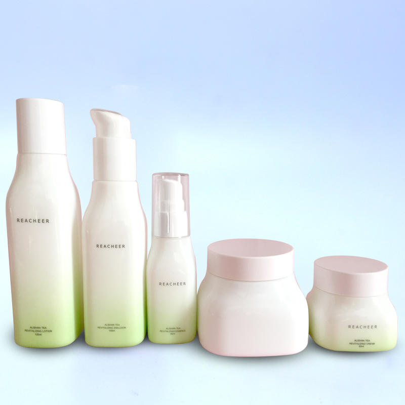 Factory 7 Years Experience Hot Sale Round Glass Travel Set Bottles 100 Ml