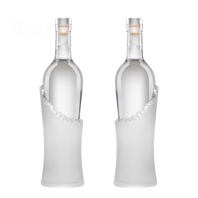 Factory 750ml fancy vodka bottle in China