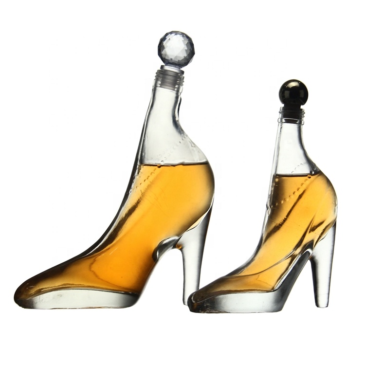 Factory Cheap Hand Blown Borosilicate 200ml Mini High-Heel Shaped Wine Glass Bottle