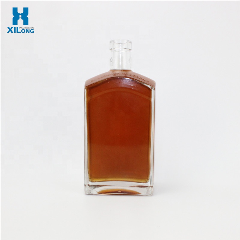 Factory Cheap Price Clear Super Flint 750Ml Vodka Whisky Glass Liquor Bottle With Cork