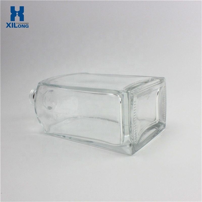 Factory Cheap Price Clear Super Flint 750Ml Vodka Whisky Glass Liquor Bottle With Cork