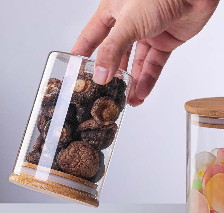 Factory Customized High Borosilicate 8 OZ Glass Jar Clear Glass Airtight Containers Food Canister Bamboo Lid Serving Candy Tea