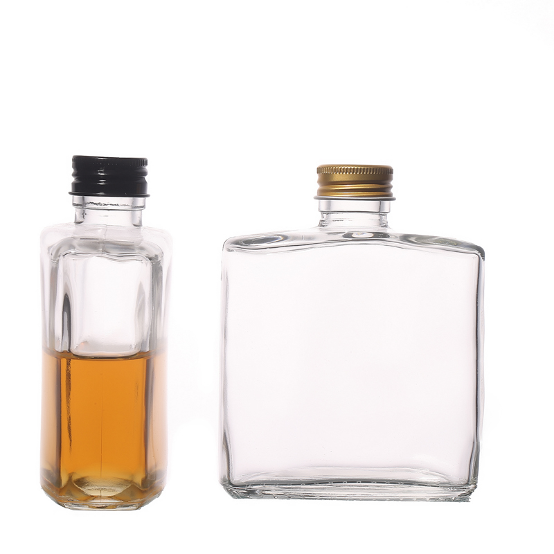 Factory Direct Sale High Quality Glassware Customize Empty Clear Glass Beverage Bottle with Lid 250ml