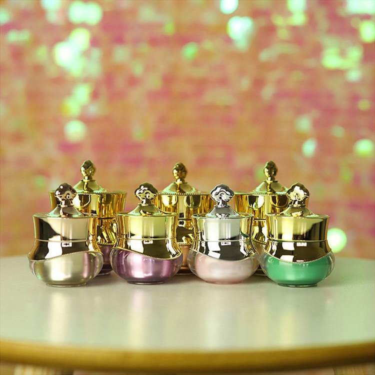 Factory Direct Sales Ladies Skin Care Products Portable Sub-sample Cosmetic Bottles