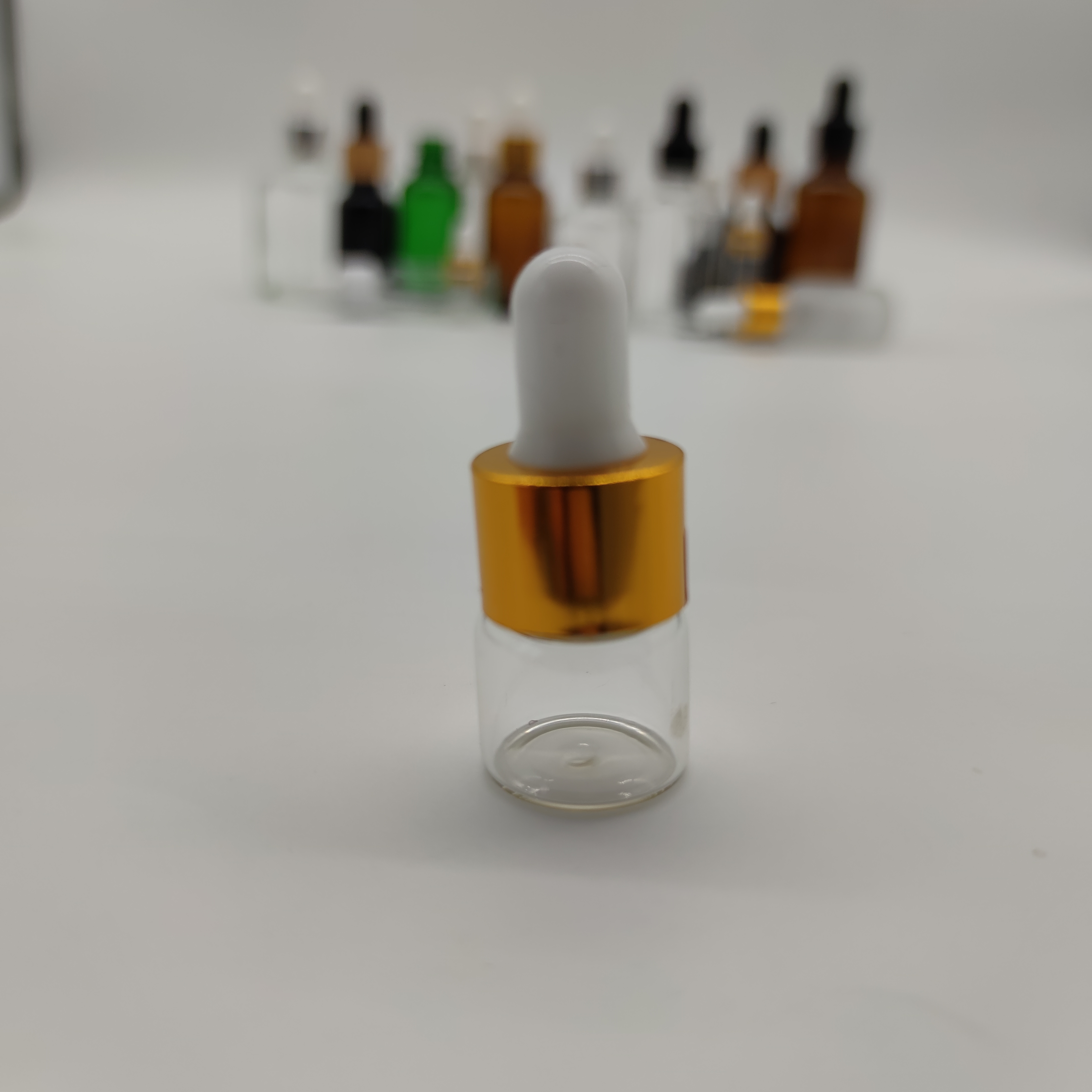 Factory Direction Personal Care Essential Oil Bottle Liquid Clear Frosted black glass bottles with childproof dropper