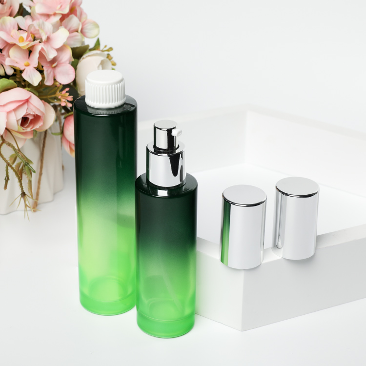 Factory High Quality Custom Color 30ml 60ml 120ml Green Lotion Bottle Set Round Glass Jar Cosmetic Glass Bottles Set