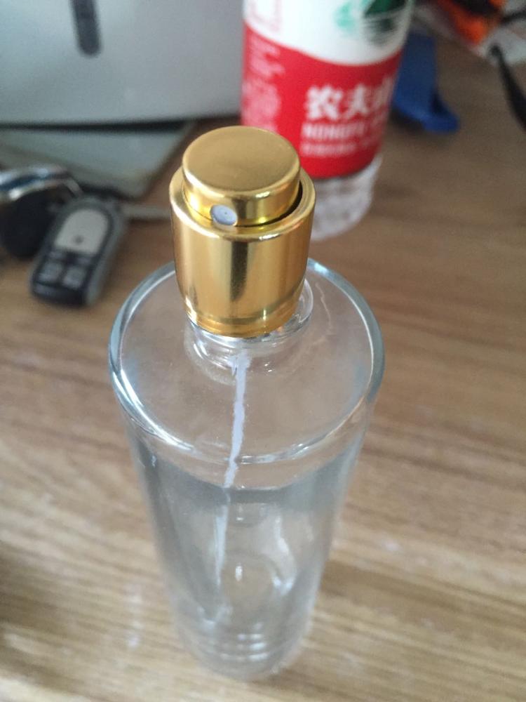 Factory OEM customized 15ml 30ml 50ml square shaped perfume bottle with spray