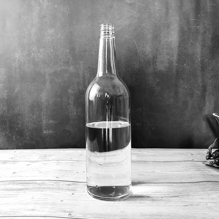 Factory Price 1 Liter Liquor Glass Vodka Bottle Wholesale