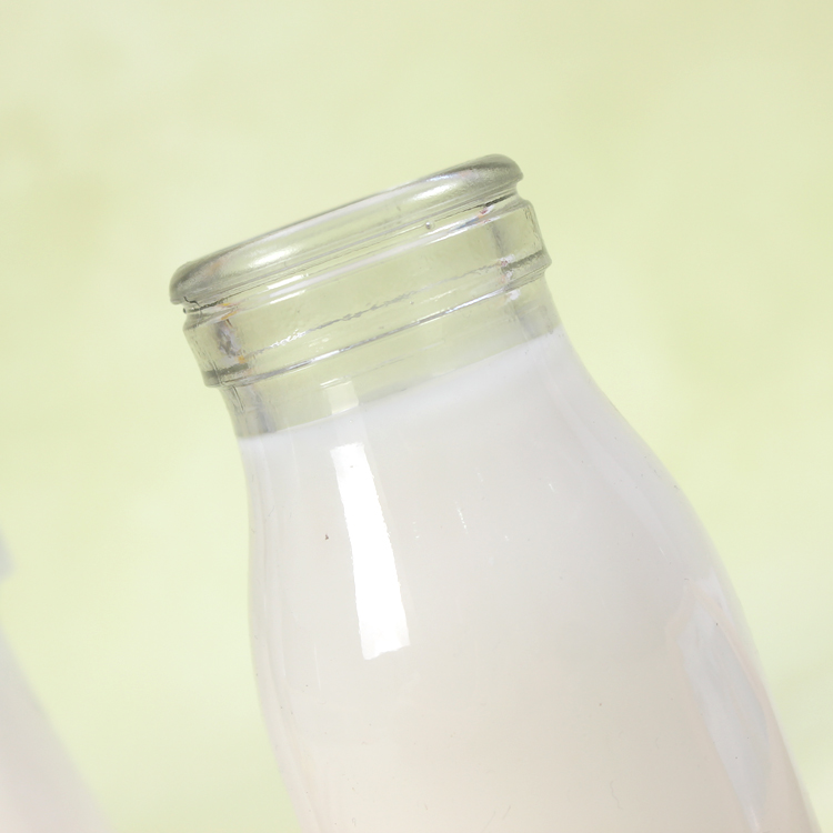 Factory Price 200ml Wide Mouth Clear Glass Pudding Jar with Plastic Lid for Milk Yogurt