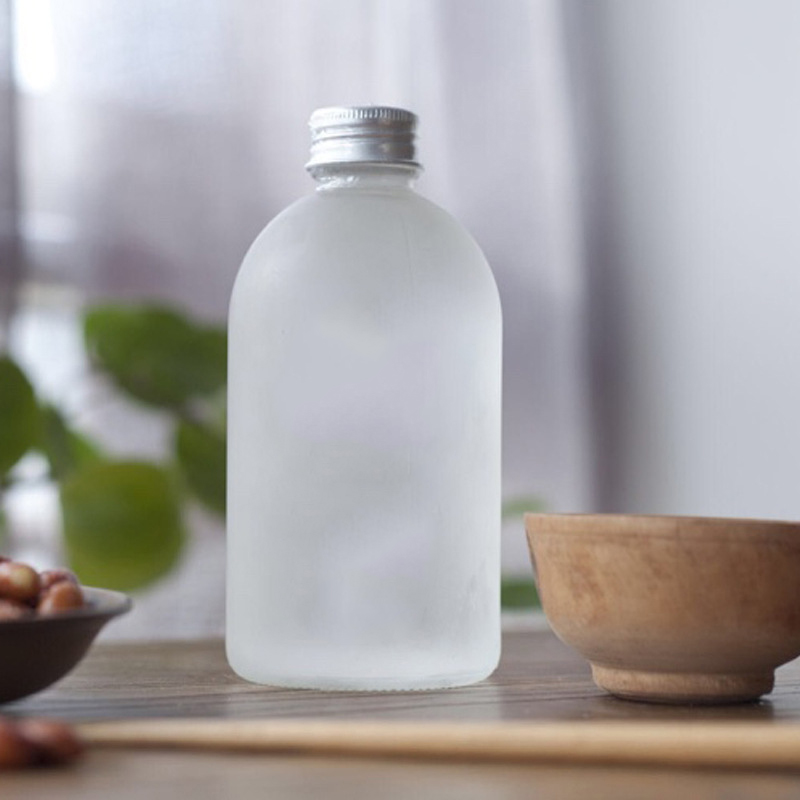 Factory Price 250 Ml 500 Ml 1000 Ml Amber Juice Round Shape Boston Glass 300 Ml Plastic Bottle For Juice With Aluminum Lids//