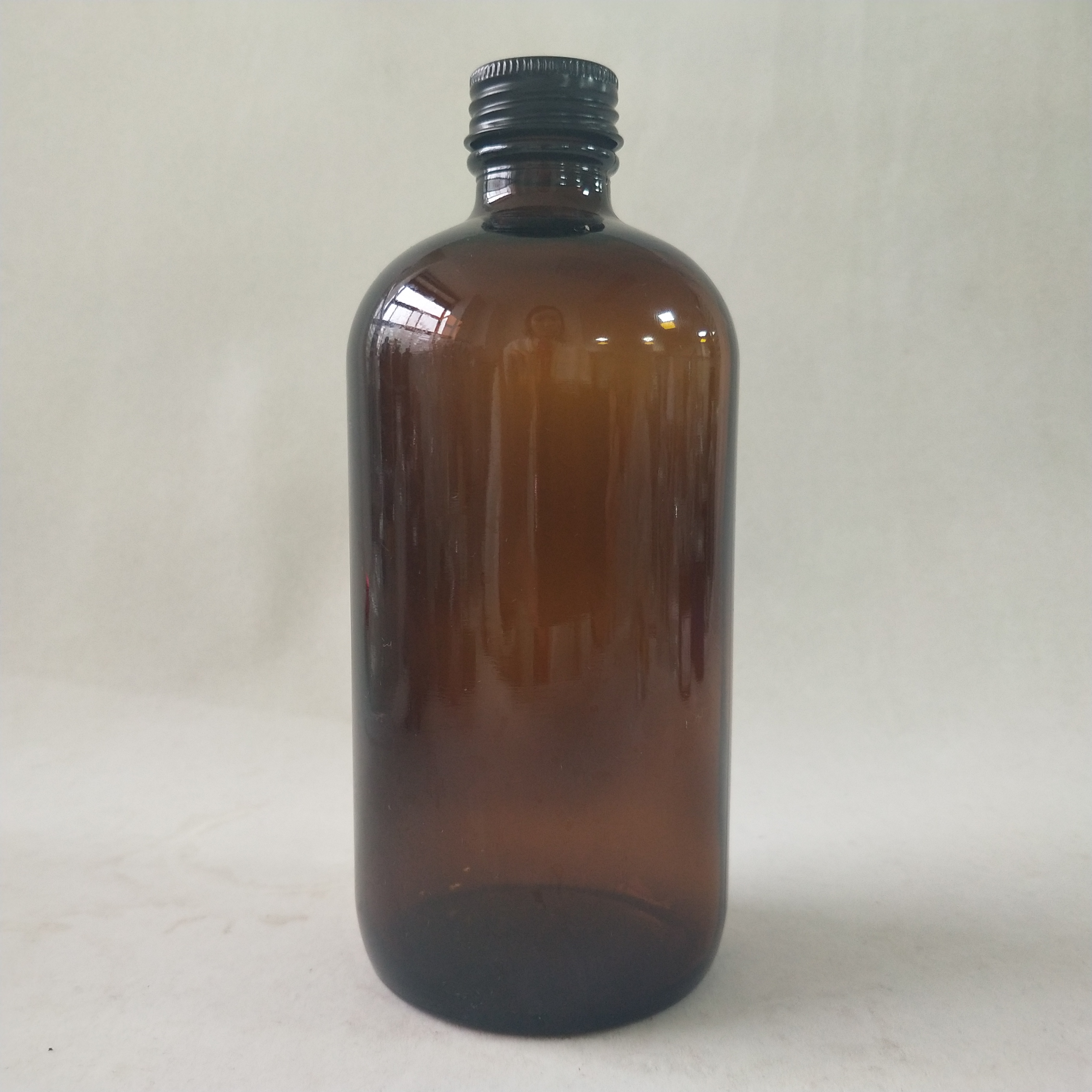 Factory Price 250 ml 500 ml 1000 ml Amber Juice Round Shape Boston Glass Bottles With Aluminum Lids