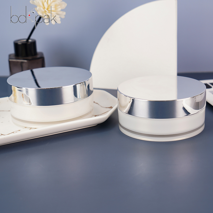 Factory Price 50g Fillable Empty White Cream Jar With Silver Lid For Skincare