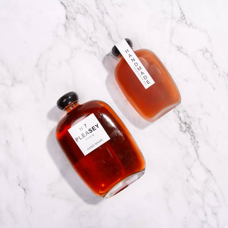 Factory Price Drinkware Lead Free Glass Bottle 100ml 200ml Lids Hip Flask For Cold Brew Glass Container