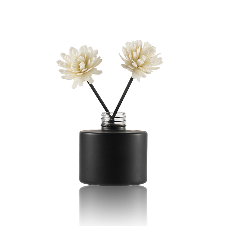 Factory Price Large Quantity In Stock Aromatherapy Essential Oil Perfume Matte Black Empty 100ml Reed Diffuser Glass Bottle