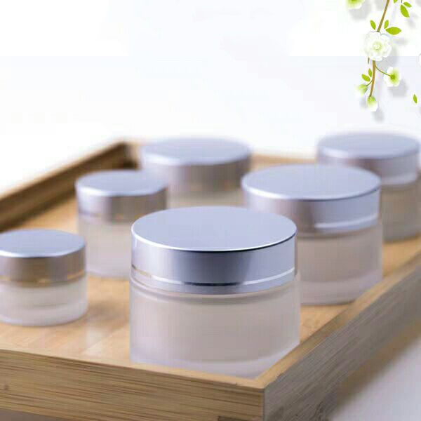 Factory Produced Wholesale Different Sizes Empty Glass Cream/Cosmetic Jar