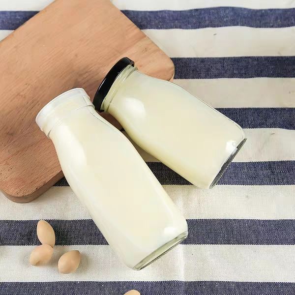 Factory Produced Wholesale Packaging Glass Water/Milk Bottle