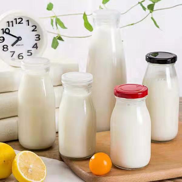 Factory Produced Wholesale Packaging Glass Water/Milk Bottle