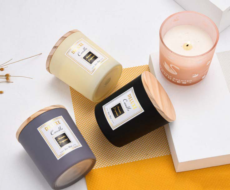 Factory Sell Empty Glass Candle Cup Scented Candle Transparent Candlestick Glasses