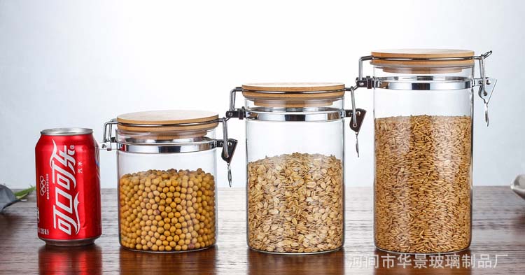 Factory Supply High Borosilicate Glass Jars With Bamboo Lids Sealed Glass Containers Customized Food Canisters For Tea Nuts