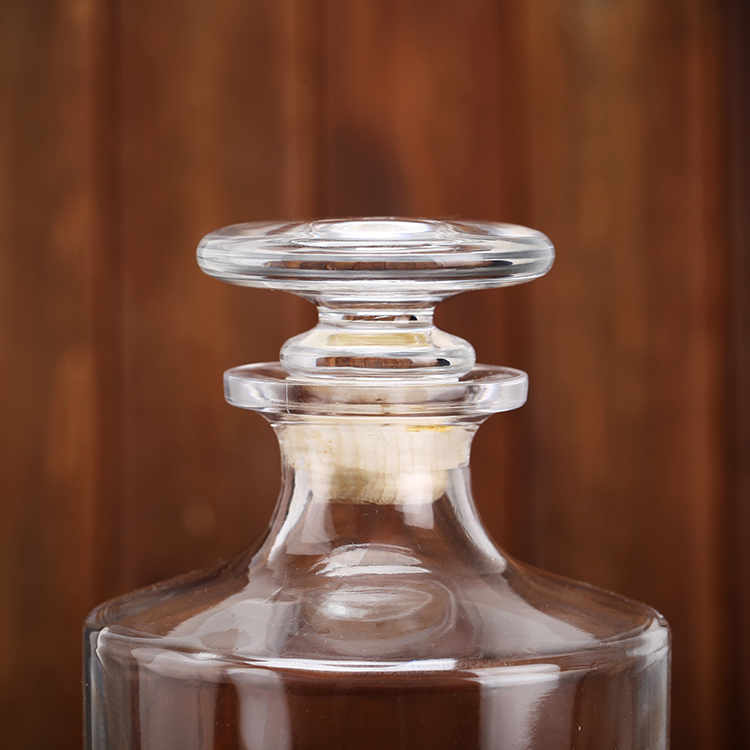 Factory Wholesale 1L Glass Whiskey Bottle With Cork