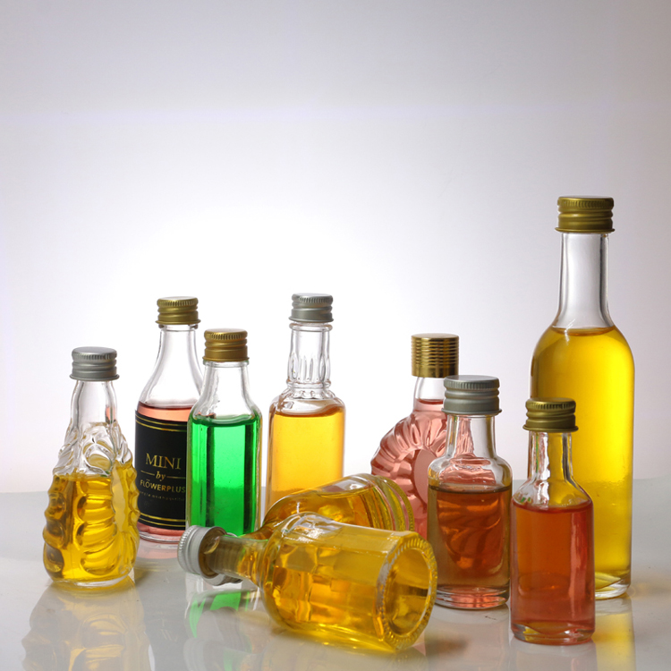 Factory Wholesale 50ml Mini Glass Xo Bottle Alcoholic Beverage Bottle